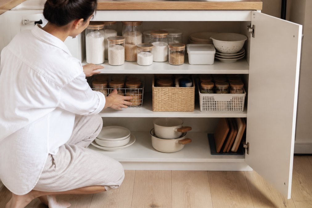 How to Organize Kitchen Cabinets Step by Step